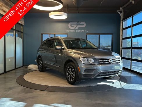 Used 2021 Volkswagen Tiguan SE w/ Panoramic Sunroof Package AWD/4WD image 1