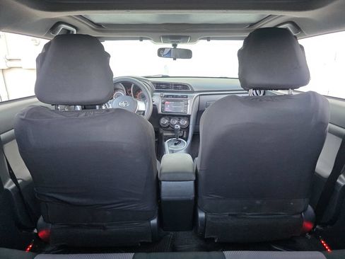 Used 2015 Scion tC FWD image 23