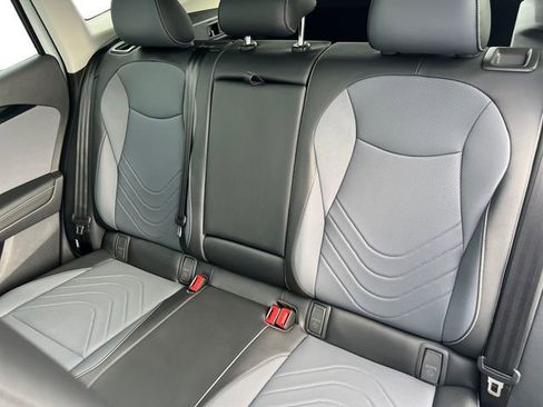 New 2025 Volkswagen Tiguan SE AWD/4WD image 21