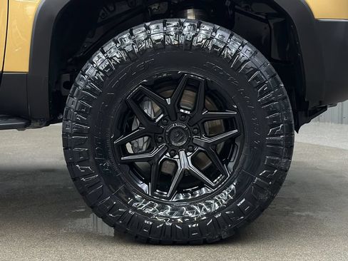 Used 2025 Toyota Land Cruiser w/ Premium Package AWD/4WD image 9