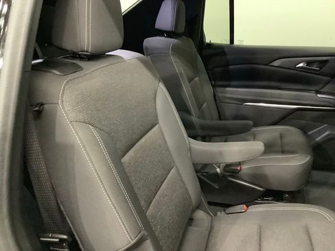 Used 2024 Chevrolet Traverse LT FWD image 29