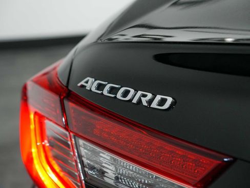 Used 2020 Honda Accord EX-L image 11