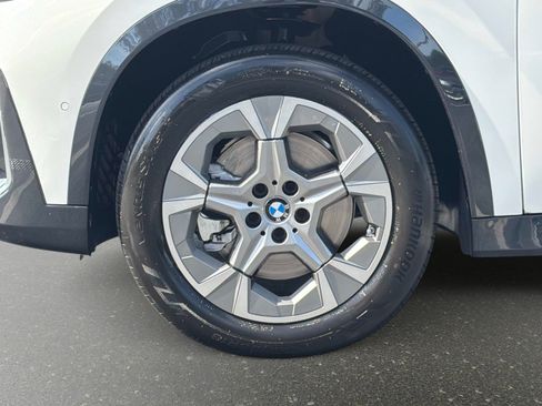 Used 2026 BMW X1 xDrive28i AWD/4WD image 12