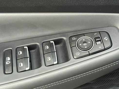 Used 2023 Hyundai Santa Fe Limited image 12