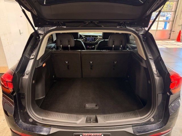 Used 2021 Buick Encore GX Preferred w/ Cold Weather Comfort Package FWD image 22