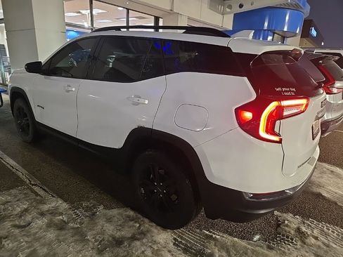 Used 2023 GMC Terrain AT4 image 5