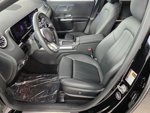Certified 2025 Mercedes-Benz GLA 250 GLA 250 image 9