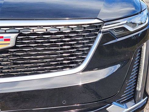 Certified 2023 Cadillac XT6 Premium Luxury image 10
