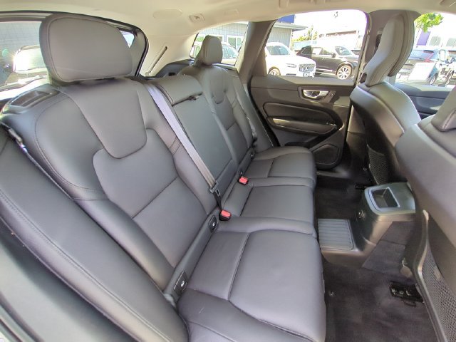 Used 2024 Volvo XC60 T8 Plus w/ Protection Package Premier AWD/4WD image 29