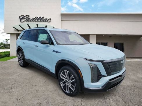 New 2026 Cadillac Vistiq Sport w/ LPO, Floor Liner Package AWD/4WD image 7