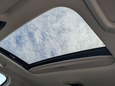 New 2025 Kia Niro SX image 24