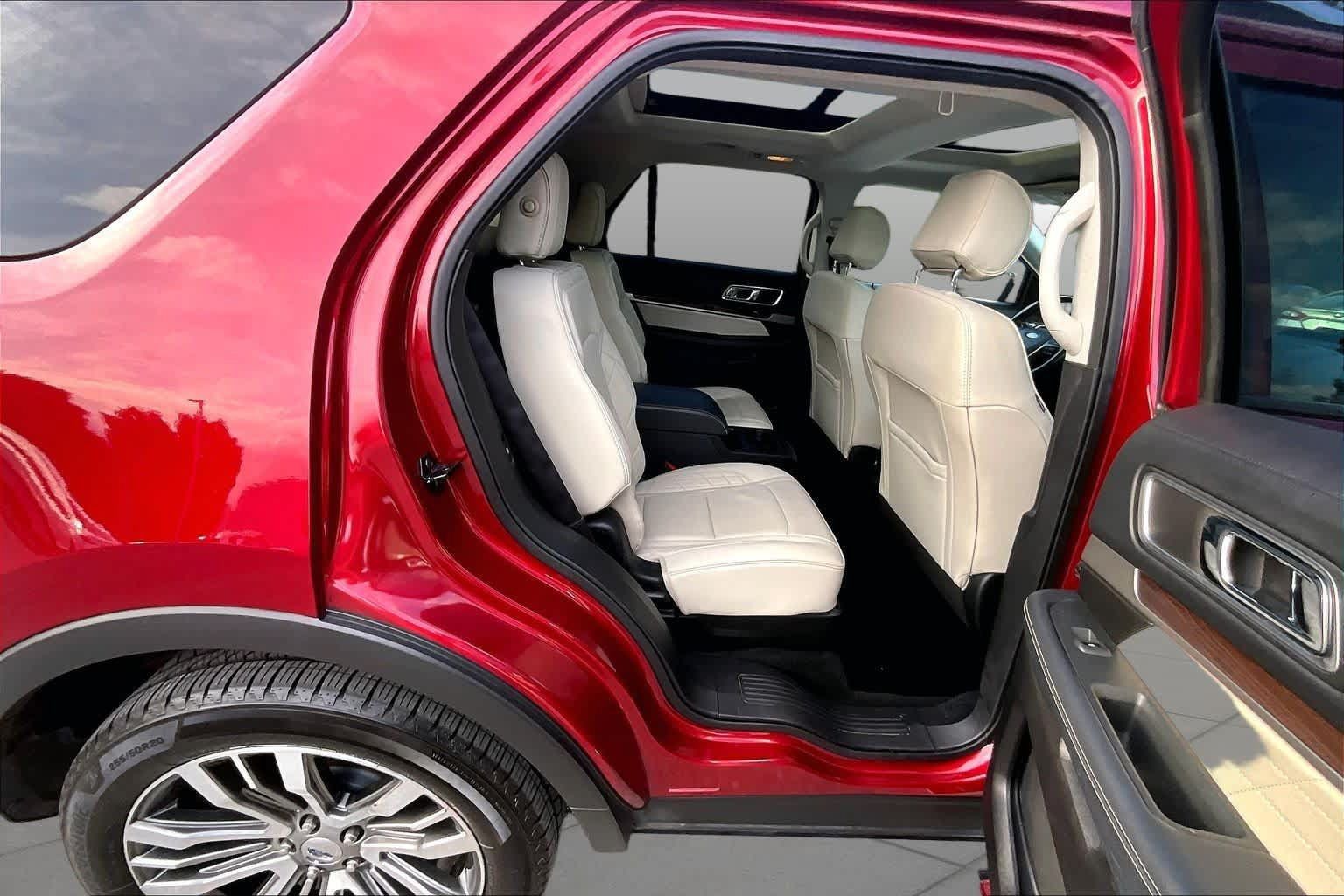 Used 2017 Ford Explorer Platinum AWD/4WD image 21
