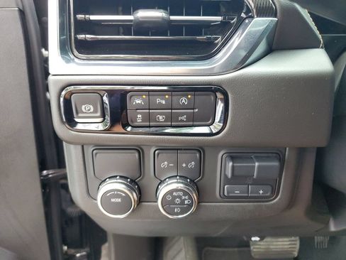 Used 2025 GMC Yukon XL Elevation RWD image 28