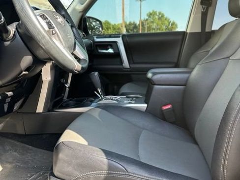 Used 2018 Toyota 4Runner SR5 Premium RWD image 10