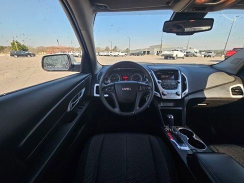 Used 2017 GMC Terrain SLE FWD image 13