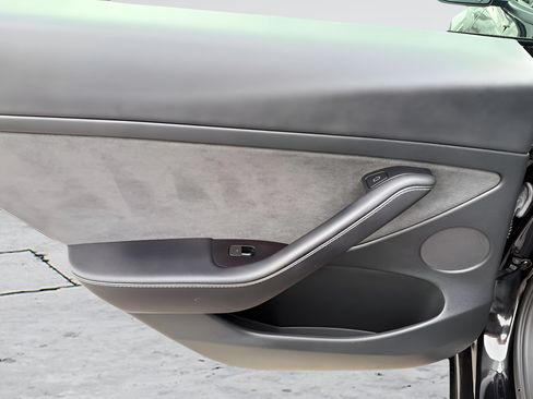 Used 2023 Tesla Model 3 Standard Range RWD image 19