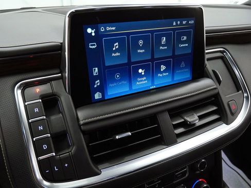 Used 2023 Chevrolet Suburban Premier image 29