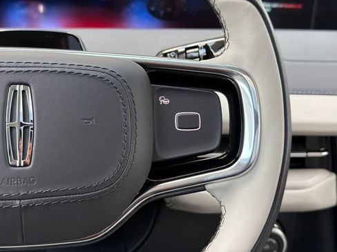 New 2026 Lincoln Navigator Reserve AWD/4WD image 24