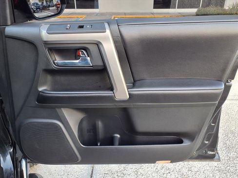 Used 2016 Toyota 4Runner Limited image 11