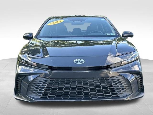 Used 2025 Toyota Camry SE AWD/4WD image 8