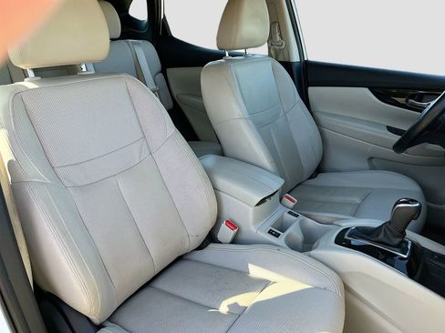 Used 2022 Nissan Rogue Sport SL FWD image 27