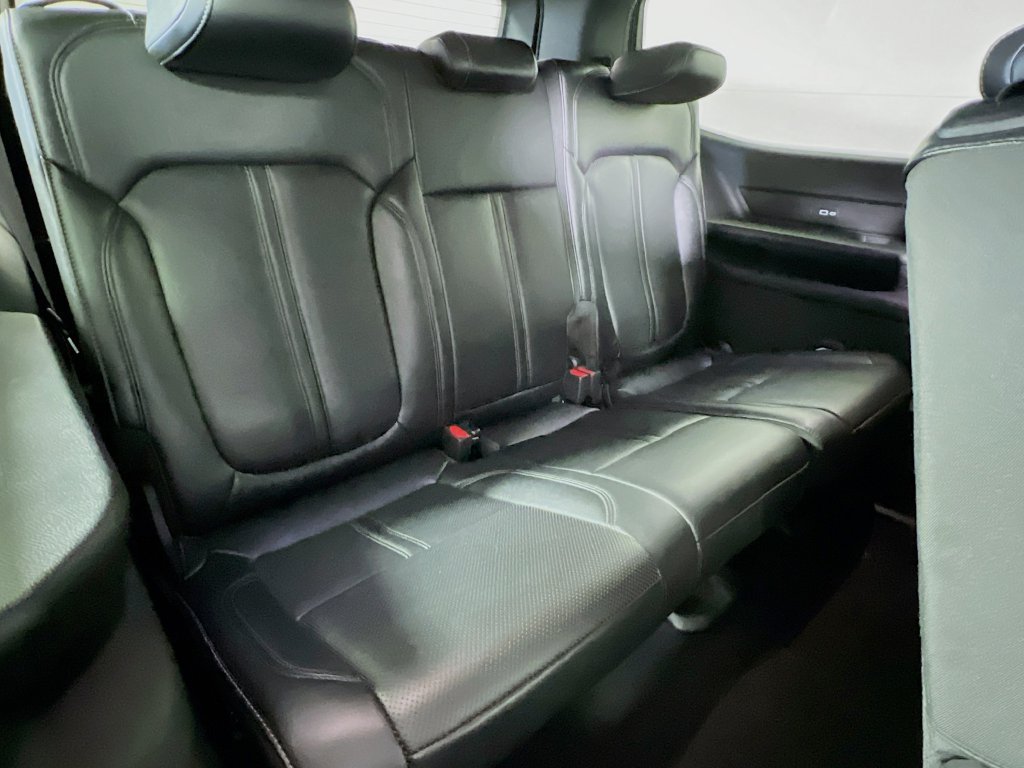 Used 2024 Jeep Wagoneer 4WD image 24