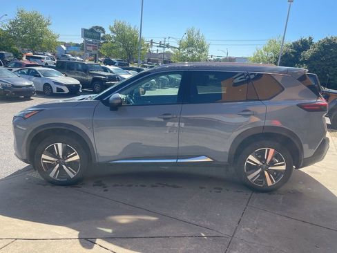 Used 2023 Nissan Rogue SL AWD/4WD image 7
