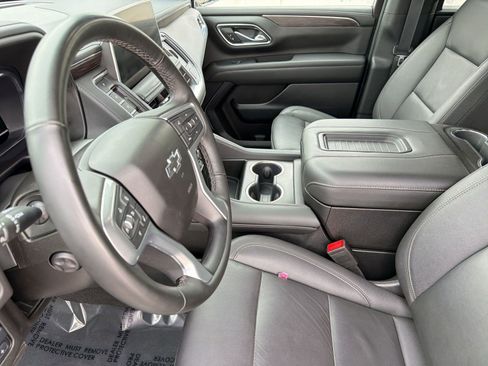Used 2024 Chevrolet Tahoe Z71 w/ Luxury Package AWD/4WD image 20
