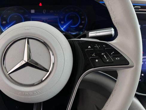 Used 2023 Mercedes-Benz EQS 580 4MATIC SUV image 27