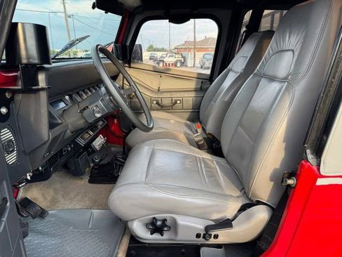 Used 1995 Jeep Wrangler SE image 14