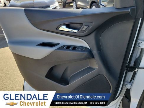 Used 2023 Chevrolet Equinox LS image 36