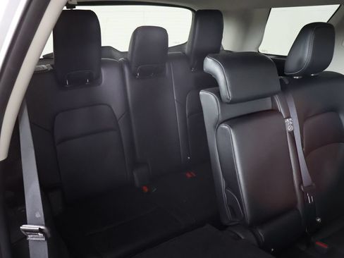 Used 2023 Nissan Pathfinder SL AWD/4WD image 36