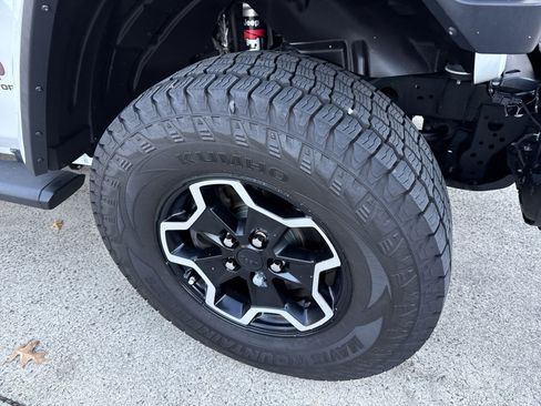 Used 2020 Jeep Gladiator Rubicon image 15