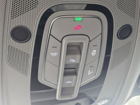 Used 2022 Audi Q5 2.0T Premium w/ Convenience Package image 48