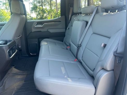 Used 2024 GMC Sierra 1500 SLT w/ SLT Premium Plus Package AWD/4WD image 17
