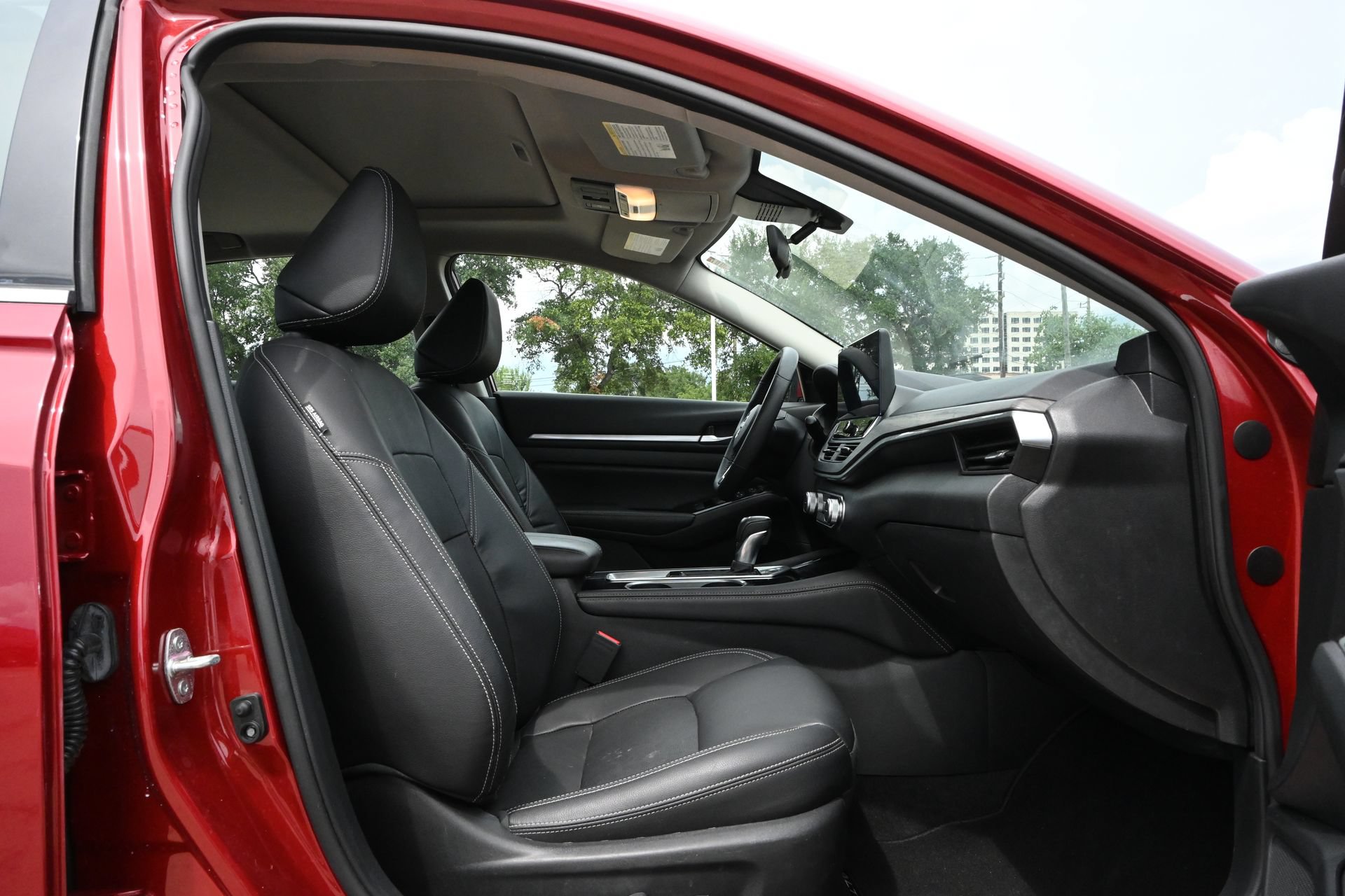 Used 2024 Nissan Altima 2.5 SL AWD/4WD image 25