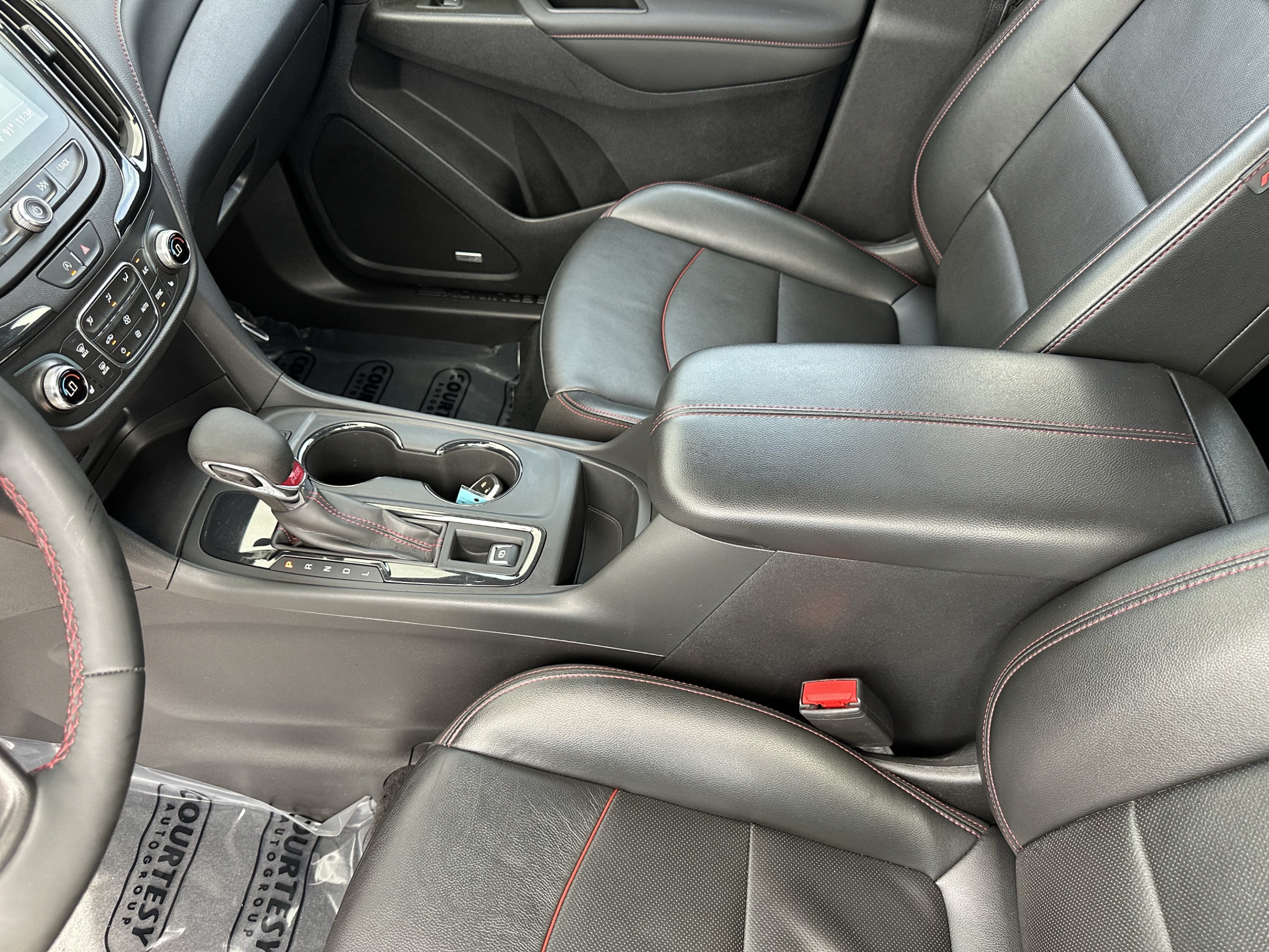 Used 2023 Chevrolet Equinox RS w/ RS Leather Package FWD image 21