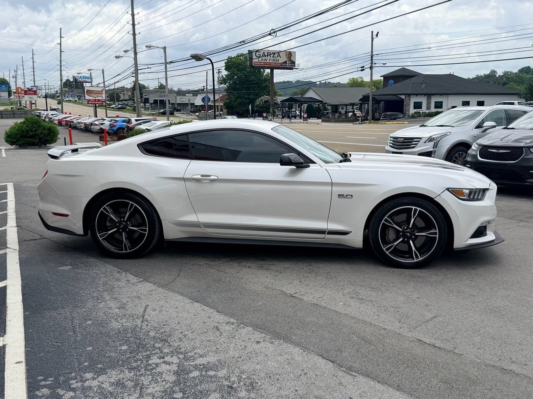 Used 2017 Ford Mustang GT Premium w/ Equipment Group 401A RWD image 7