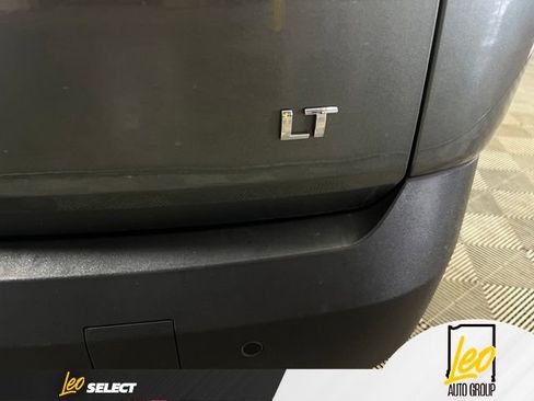 Used 2022 Chevrolet Traverse LT FWD image 8