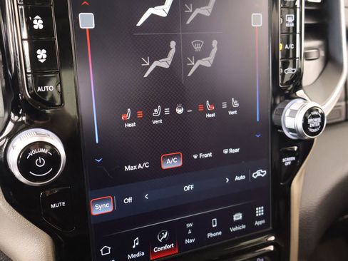 Used 2022 RAM 1500 Laramie w/ Laramie Southwest Edition image 7