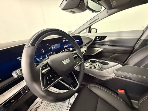 Used 2026 Cadillac Optiq Sport 1 RWD image 10