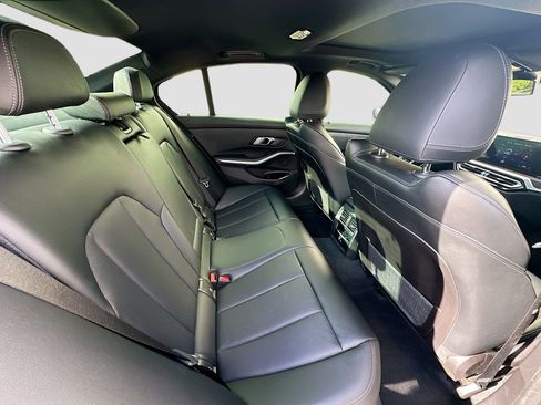 Used 2023 BMW 330i xDrive Sedan w/ Premium Package image 31