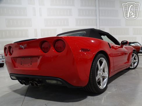 Used 2006 Chevrolet Corvette Convertible w/ Preferred Equipment Group image 15