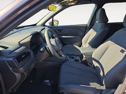 Used 2025 Subaru Forester Premium image 9