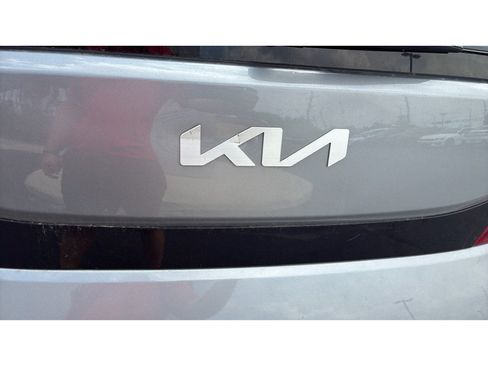 Used 2022 Kia Soul LX FWD image 17