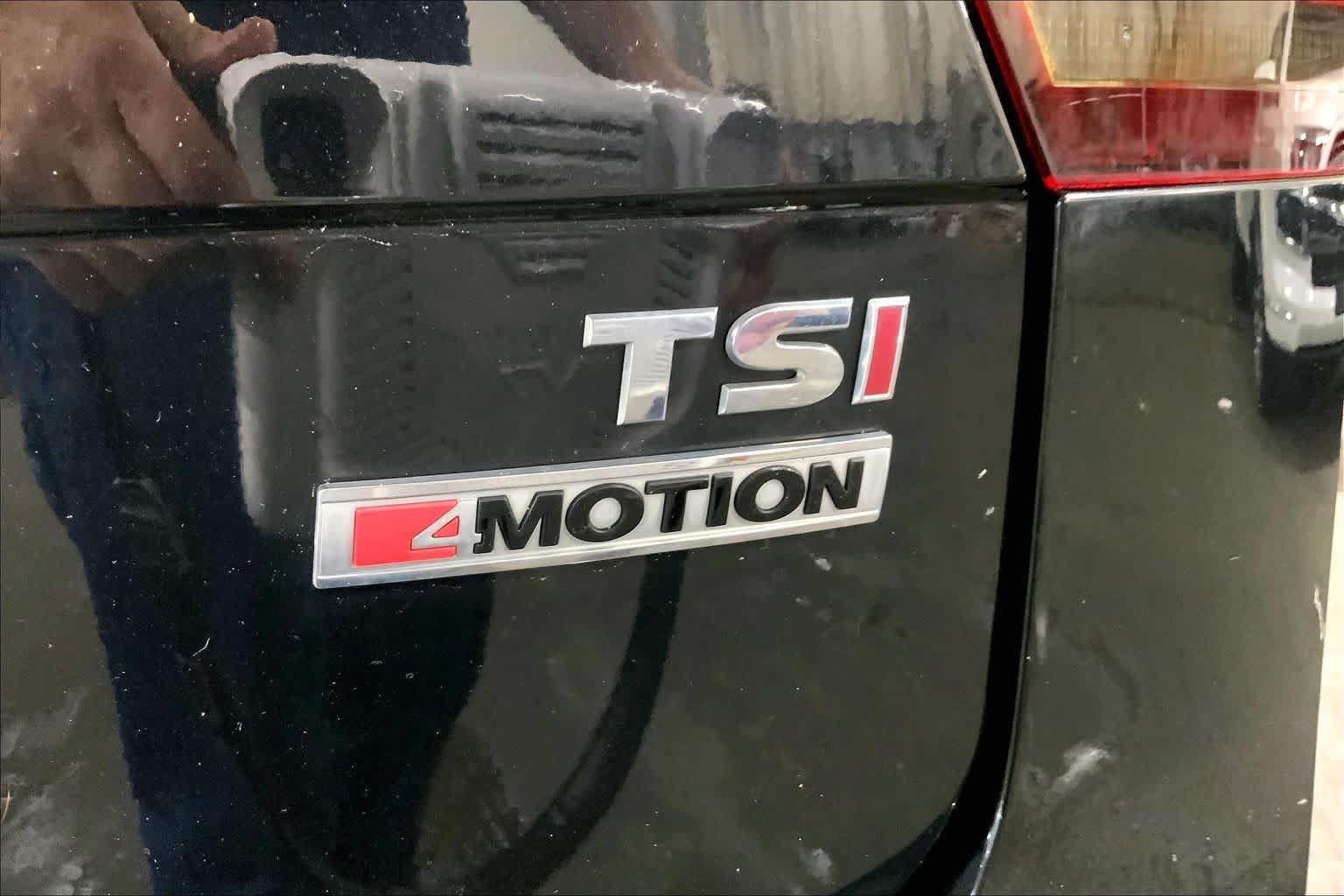 Used 2018 Volkswagen Tiguan S w/ 3rd Row Seat Package AWD/4WD image 10