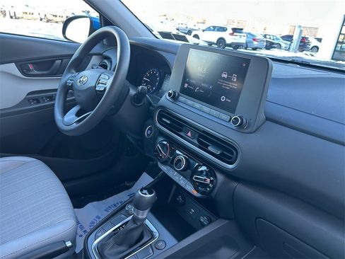 Used 2022 Hyundai Kona SEL image 17