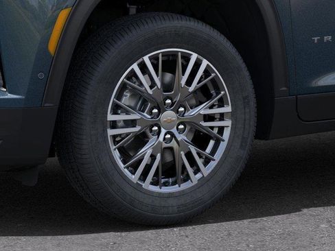 New 2025 Chevrolet Traverse LT w/ Enhanced Driving Package image 9