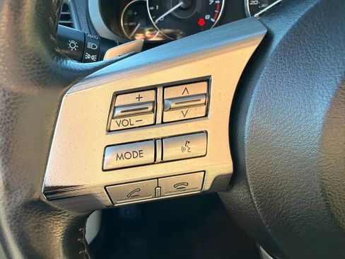 Used 2011 Subaru Outback 2.5i Limited AWD/4WD image 27
