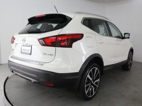 Used 2017 Nissan Rogue Sport SL AWD/4WD image 9
